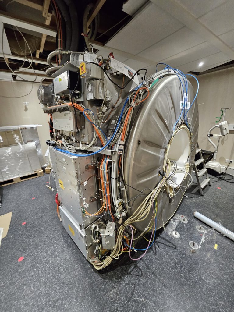 MRT Magnet Siemens Avanto